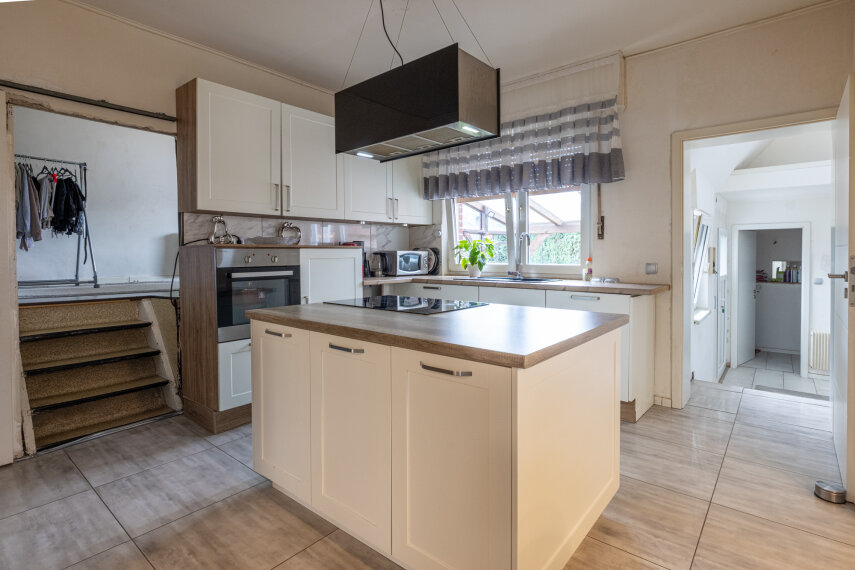 Küche+Zugang UpKammer