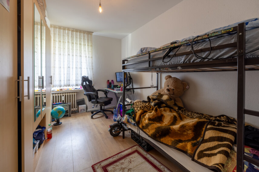 Zimmer 1 /1.OG links