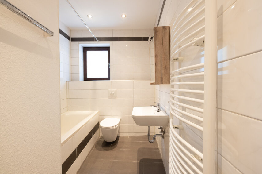 Badezimmer (obere Ebene)